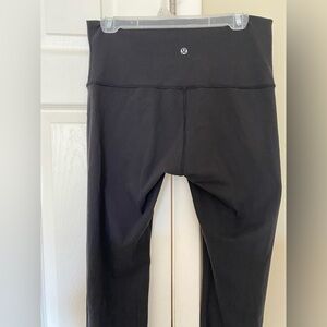 Lululemon Wunder Under full length black leggings size 8
